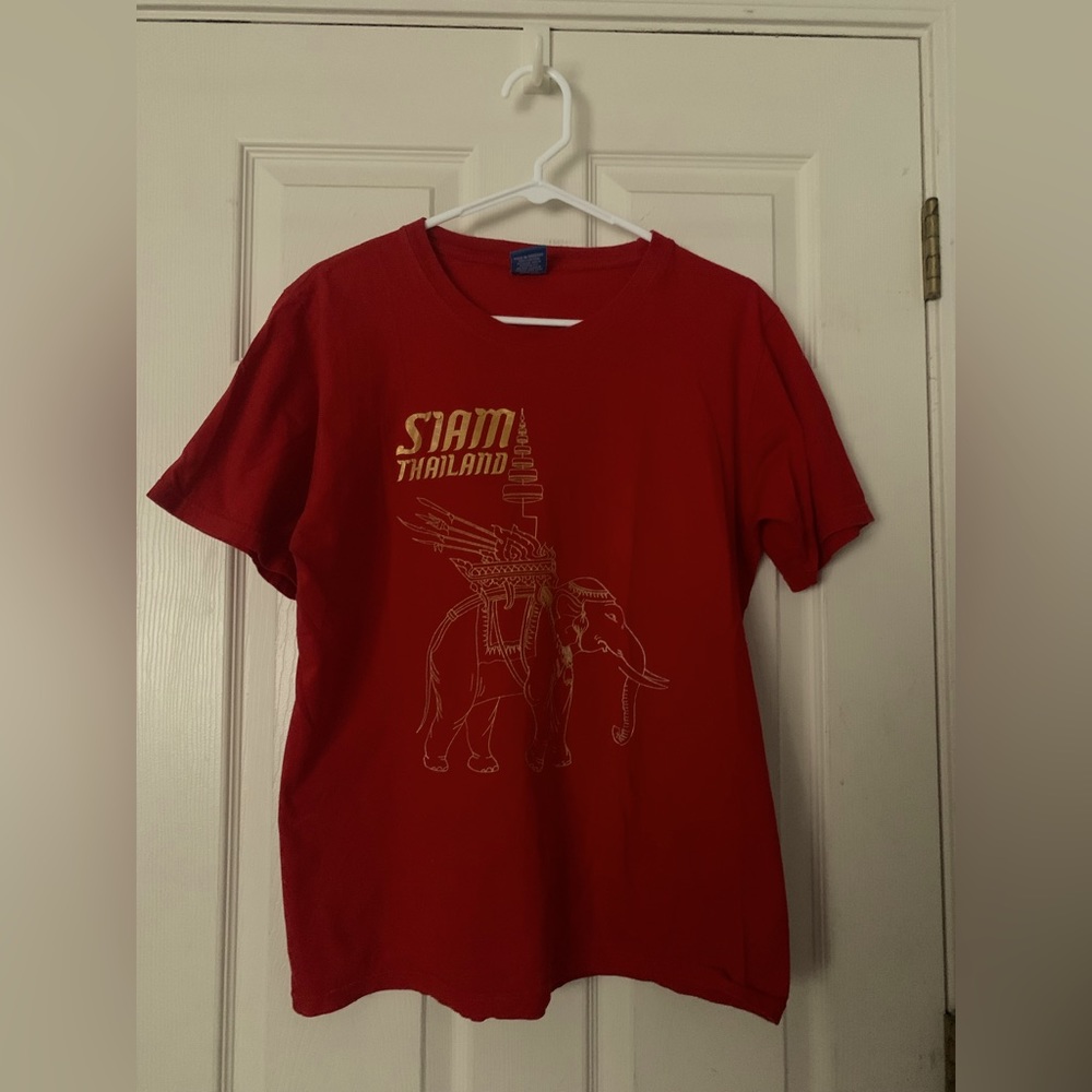 RockyRoad Medium sized T-shirt, Red colored